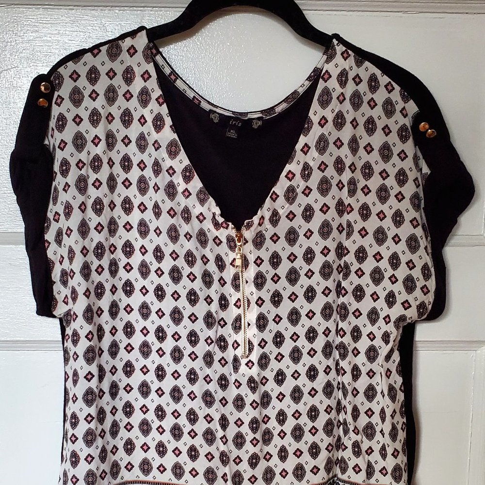 SUPER UNIQUE Iris brand multi-print knit top with gold hardware details size XL